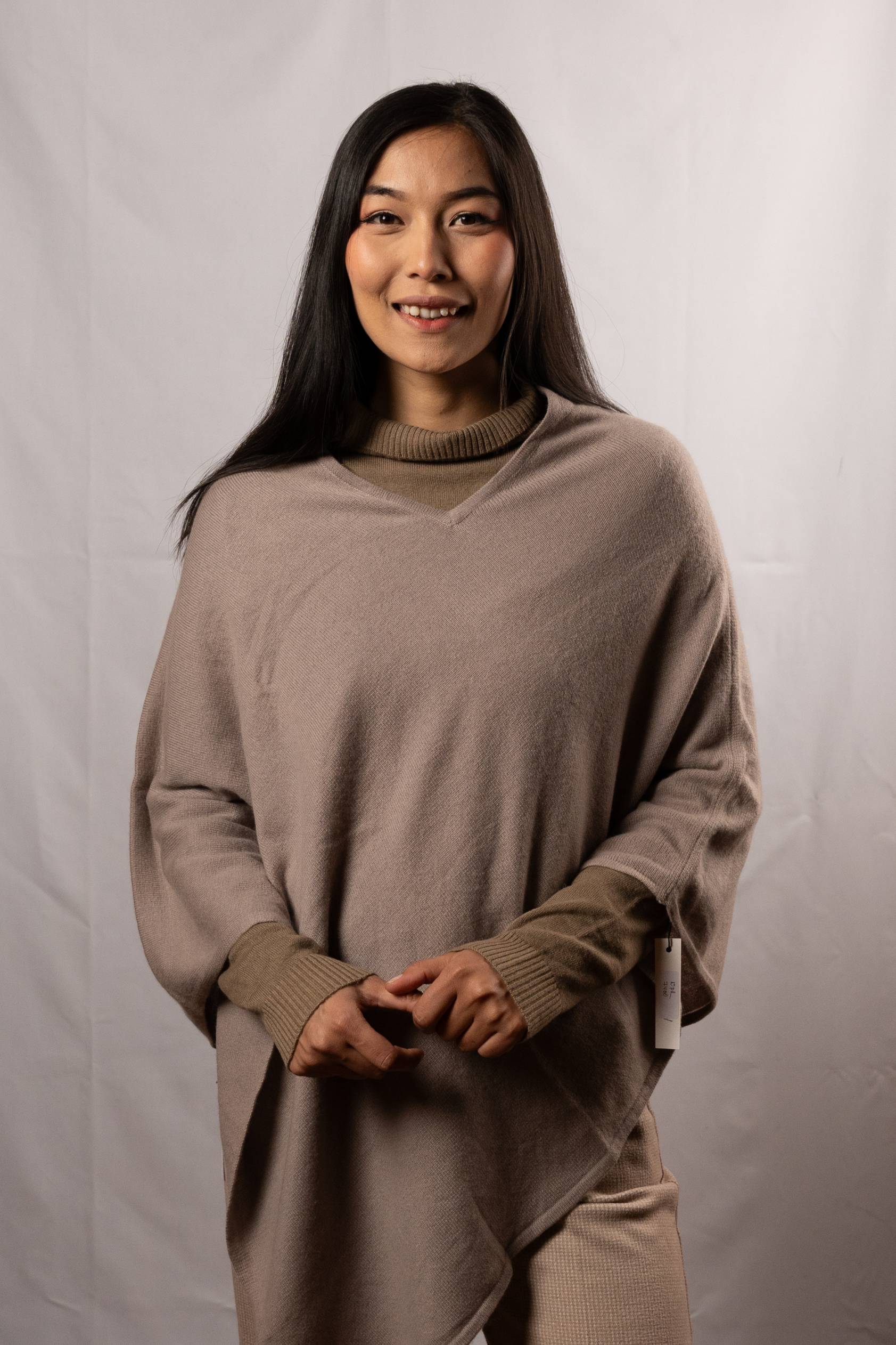  Cashmere V Poncho (3063)