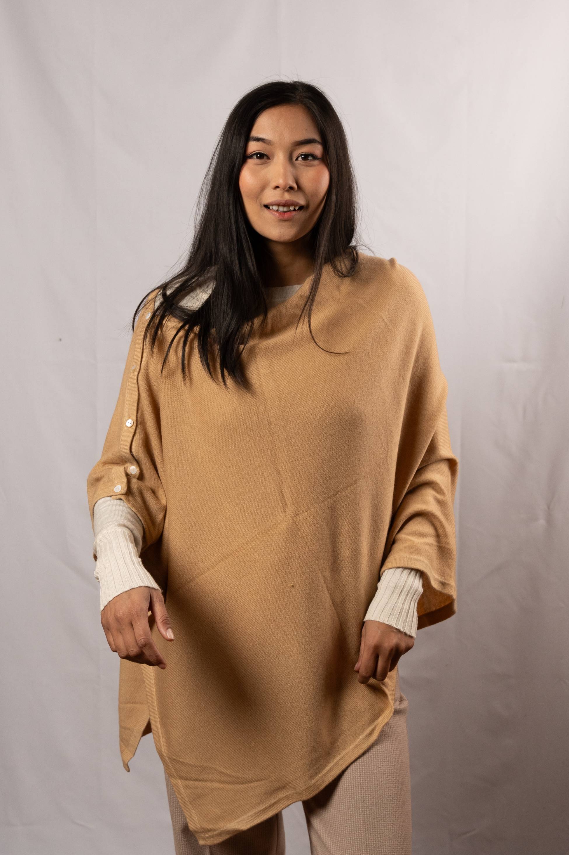  Cashmere  button Poncho  wrap (3061)
